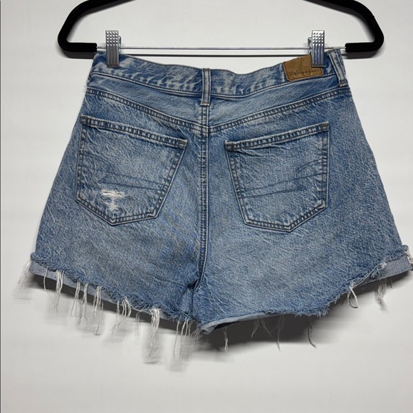 ✨American Eagle Outfitters Light Blue Distressed Denim Shorts Size 4 - Picture 3 of 12